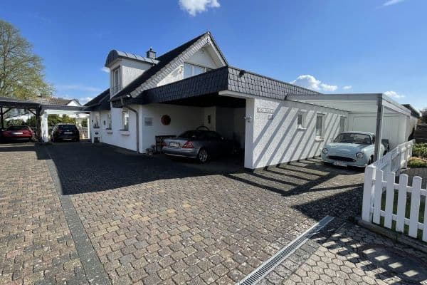 Pronájem bytu 3+1 78 m², Löwenburgstr.13, Hennef Pronájem bytu 3+1 78 m², Löwenburgstr.13, Hennef