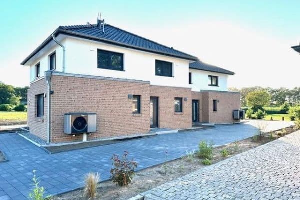 Prodej domu 133 m², pozemek 460 m², Wischhof 9 a, Düdenbüttel Prodej domu 133 m², pozemek 460 m², Wischhof 9 a, Düdenbüttel