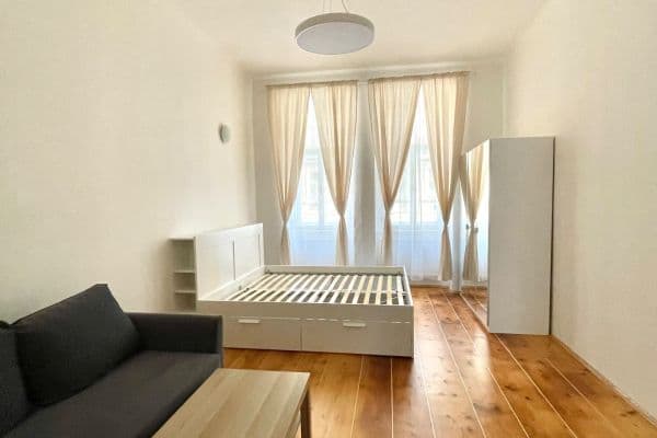 Pronájem bytu 2+kk 43 m², Řipská, Praha Pronájem bytu 2+kk 43 m², Řipská, Praha