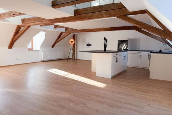 Pronájem bytu 4+1 146 m², Marktplatz 4, Markt Indersdorf, Bavorsko Pronájem bytu 4+1 146 m², Marktplatz 4, Markt Indersdorf, Bavorsko