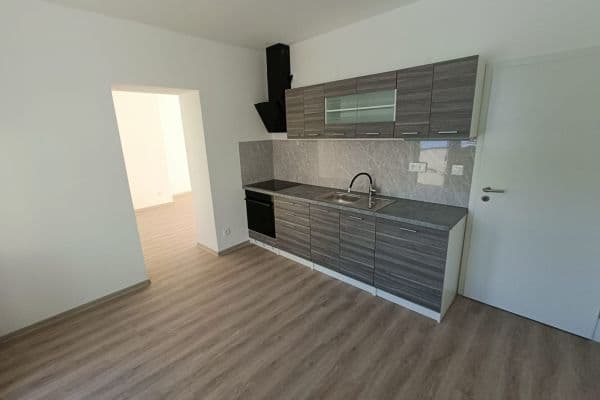 Pronájem bytu 2+kk 45 m², Mládí, Jablonec nad Nisou Pronájem bytu 2+kk 45 m², Mládí, Jablonec nad Nisou