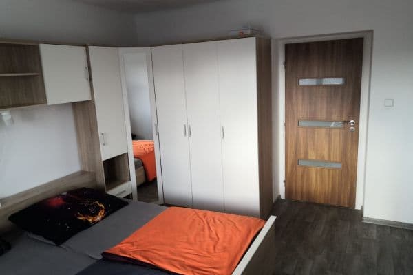 Pronájem bytu 2+1 52 m², Vrchlického, Jihlava, Kraj Vysočina Pronájem bytu 2+1 52 m², Vrchlického, Jihlava, Kraj Vysočina
