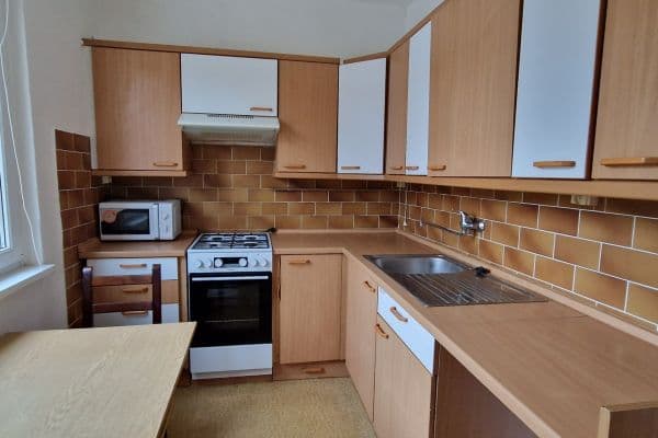 Pronájem bytu 2+1 56 m², Na Petřinách, Praha Pronájem bytu 2+1 56 m², Na Petřinách, Praha