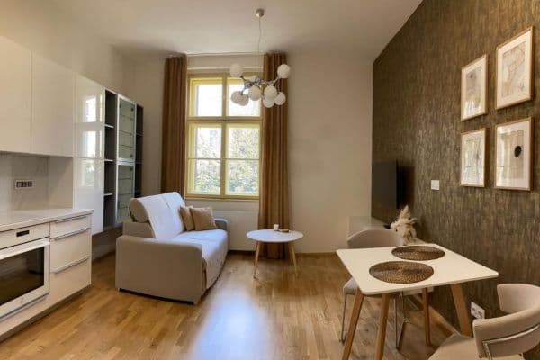 Prodej bytu 2+kk 43 m², Legerova, Praha Prodej bytu 2+kk 43 m², Legerova, Praha