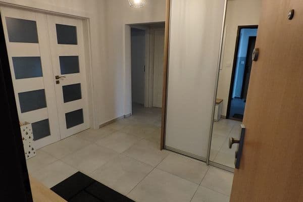 Pronájem bytu 3+1 70 m², Námestie hraničiarov, Bratislava Pronájem bytu 3+1 70 m², Námestie hraničiarov, Bratislava