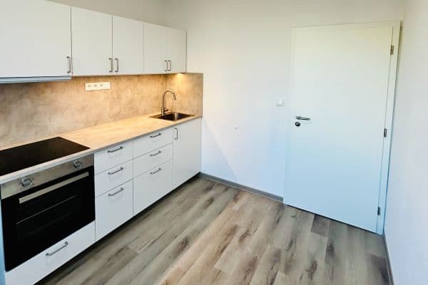 Pronájem bytu 3+1 68 m², Trnkova, Olomouc Pronájem bytu 3+1 68 m², Trnkova, Olomouc