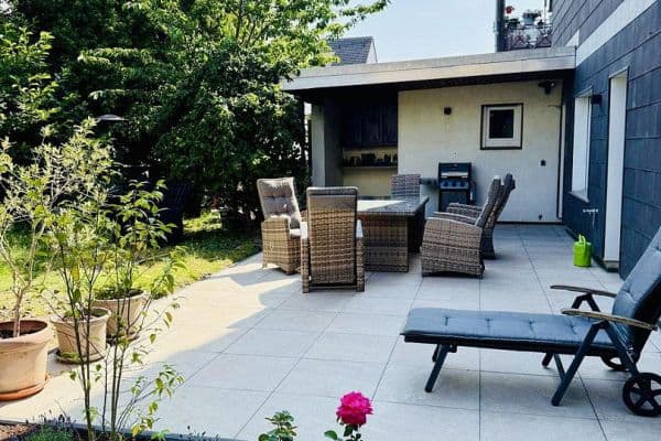 Pronájem bytu 3+1 115 m², Unna Pronájem bytu 3+1 115 m², Unna