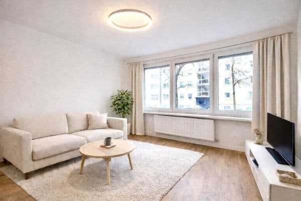 Pronájem bytu 1+kk 27 m², Lerchenauerstr. 12, München, Bavorsko Pronájem bytu 1+kk 27 m², Lerchenauerstr. 12, München, Bavorsko