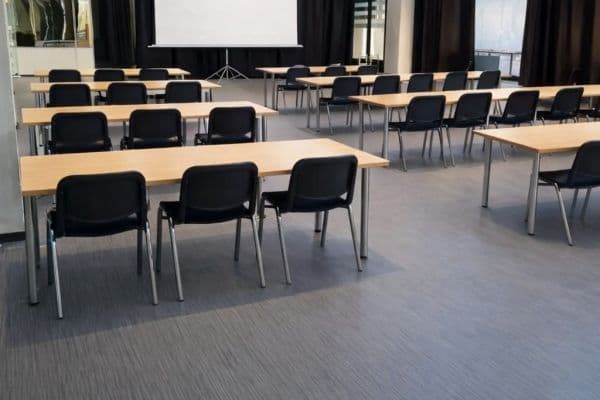 Pronájem nebytového prostoru 100 m², třída Edvarda Beneše, Hradec Králové Pronájem nebytového prostoru 100 m², třída Edvarda Beneše, Hradec Králové