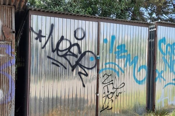 Pronájem garáže 18 m², Jednořadá, Praha Pronájem garáže 18 m², Jednořadá, Praha