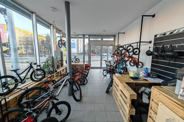 Pronájem nebytového prostoru 45 m², Evropská, Praha Pronájem nebytového prostoru 45 m², Evropská, Praha