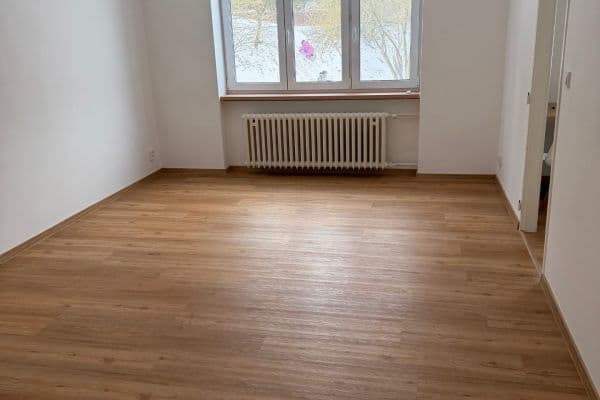 Pronájem bytu 2+1 61 m², Benešovo nábřeží, Zlín, Zlínský kraj Pronájem bytu 2+1 61 m², Benešovo nábřeží, Zlín, Zlínský kraj