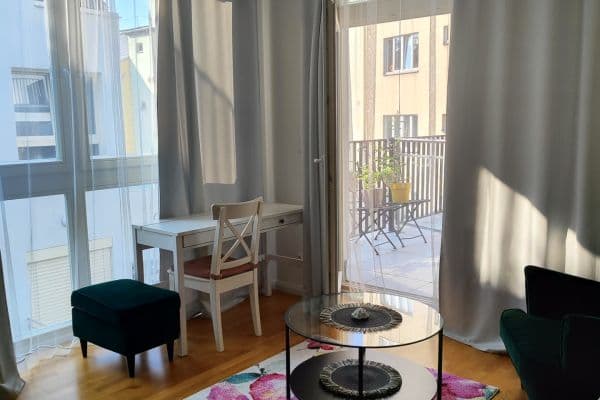 Pronájem bytu 1+kk 30 m², Záhřebská, Praha Pronájem bytu 1+kk 30 m², Záhřebská, Praha