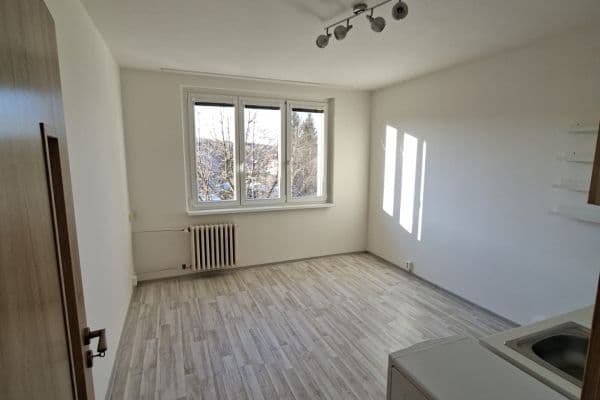 Pronájem bytu 1+kk 19 m², U Olivovny, Říčany Pronájem bytu 1+kk 19 m², U Olivovny, Říčany