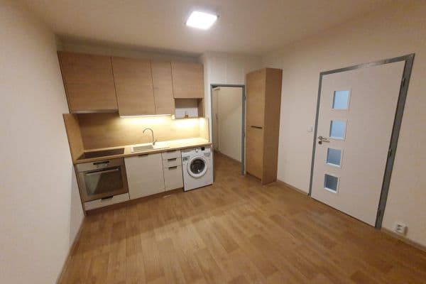 Pronájem bytu 2+kk 36 m², Sněžnická, Jílové Pronájem bytu 2+kk 36 m², Sněžnická, Jílové