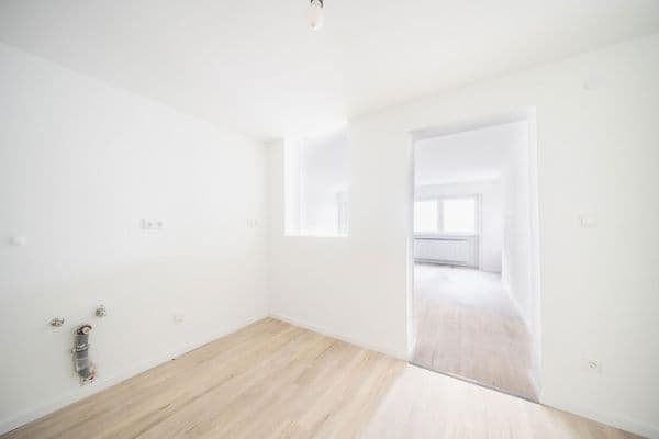 Pronájem bytu 1+kk 40 m², Talstraße 128, Schrießheim Pronájem bytu 1+kk 40 m², Talstraße 128, Schrießheim