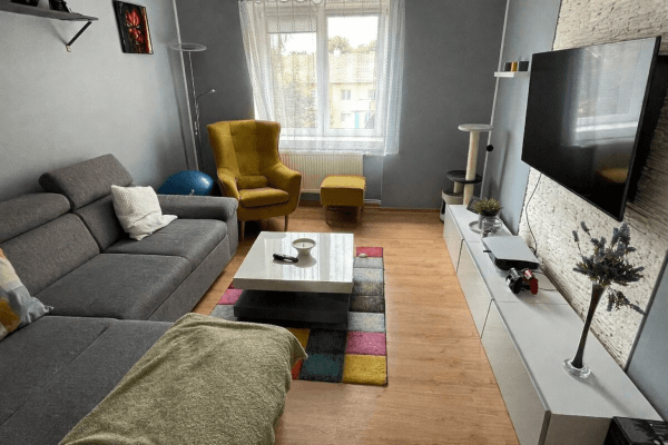 Pronájem bytu 2+1 65 m², náměstí 15. dubna, Dubňany, Jihomoravský kraj Pronájem bytu 2+1 65 m², náměstí 15. dubna, Dubňany, Jihomoravský kraj