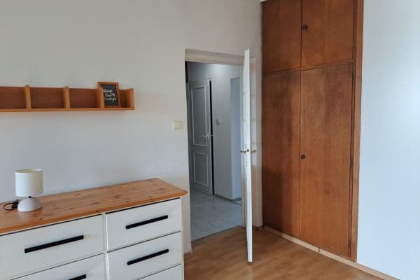 Pronájem bytu 2+1 59 m², Nad Alejí, Praha Pronájem bytu 2+1 59 m², Nad Alejí, Praha