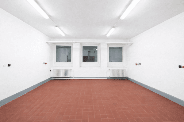 Pronájem nebytového prostoru 36 m², Podnikatelská, Praha Pronájem nebytového prostoru 36 m², Podnikatelská, Praha