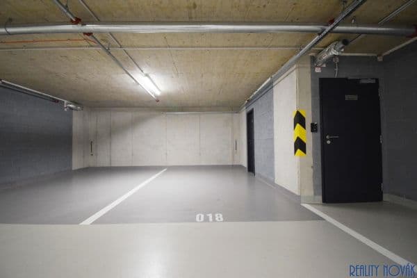 Pronájem garáže 15 m², Březová-Oleško Pronájem garáže 15 m², Březová-Oleško