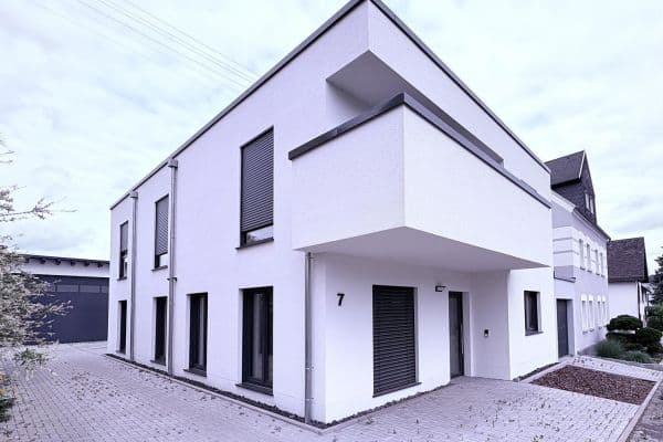 Pronájem bytu 3+1 96 m², Mainzer Straße 7, Langendernbach Pronájem bytu 3+1 96 m², Mainzer Straße 7, Langendernbach