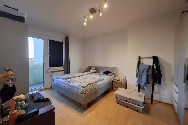 Pronájem bytu 2+1 61 m², Frankfurter Straße 57, Offenbach Pronájem bytu 2+1 61 m², Frankfurter Straße 57, Offenbach