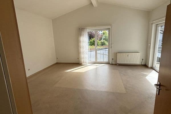 Pronájem bytu 2+1 58 m², Hofäcker 12, Allmersbach Pronájem bytu 2+1 58 m², Hofäcker 12, Allmersbach