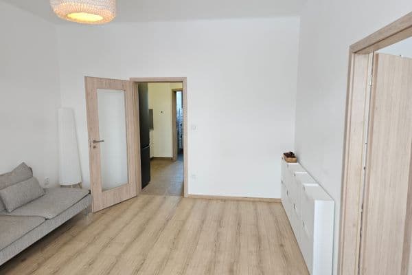 Pronájem bytu 2+kk 48 m², Na Pecích, Prague Pronájem bytu 2+kk 48 m², Na Pecích, Prague