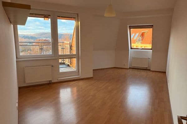 Pronájem bytu 2+kk 62 m², Komořanská, Praha Pronájem bytu 2+kk 62 m², Komořanská, Praha