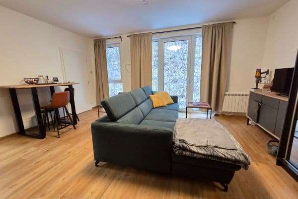 Pronájem bytu 2+kk 38 m², Pod Stárkou, Praha Pronájem bytu 2+kk 38 m², Pod Stárkou, Praha