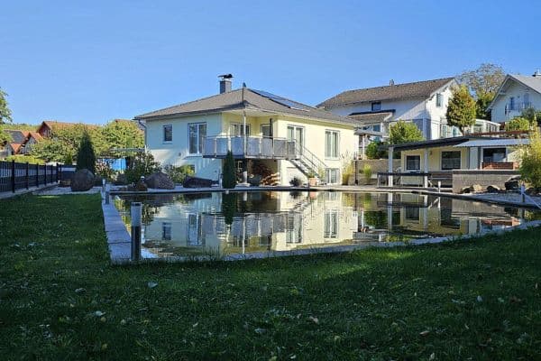 Prodej domu 178 m², pozemek 1.123 m², Hirzenhain Prodej domu 178 m², pozemek 1.123 m², Hirzenhain