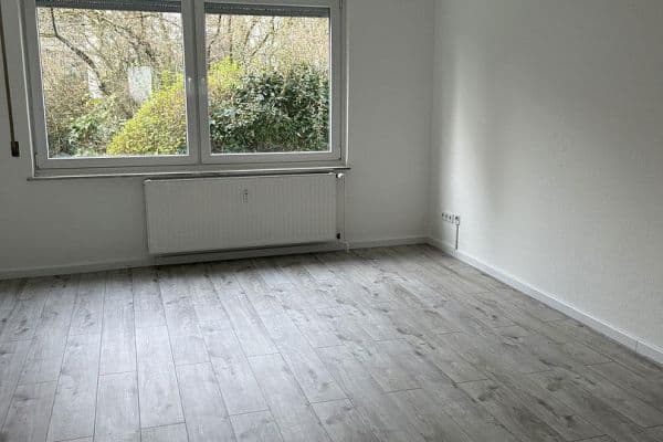 Pronájem bytu 3+1 68 m², Curieweg 12, Düsseldorf Pronájem bytu 3+1 68 m², Curieweg 12, Düsseldorf