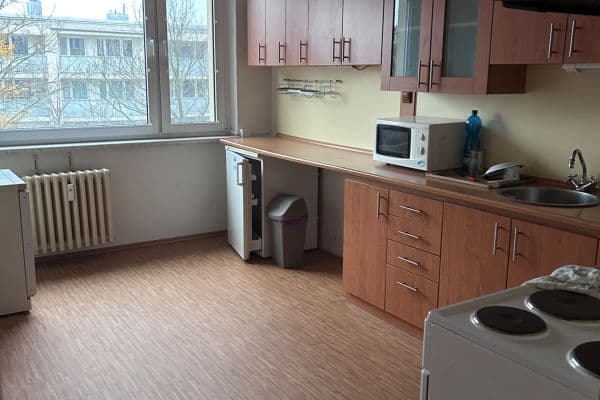 Pronájem bytu 3+1 72 m², Čenětická, Praha Pronájem bytu 3+1 72 m², Čenětická, Praha