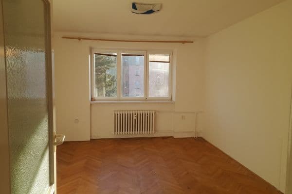 Pronájem bytu 2+1 51 m², Spojovací, Brno Pronájem bytu 2+1 51 m², Spojovací, Brno