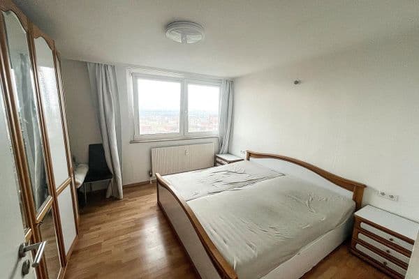Pronájem bytu 3+1 84 m², Rosenbergstraße 44, Heilbronn Pronájem bytu 3+1 84 m², Rosenbergstraße 44, Heilbronn