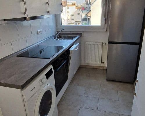 Pronájem bytu 3+1 50 m², Bibienastraße, Mannheim Pronájem bytu 3+1 50 m², Bibienastraße, Mannheim