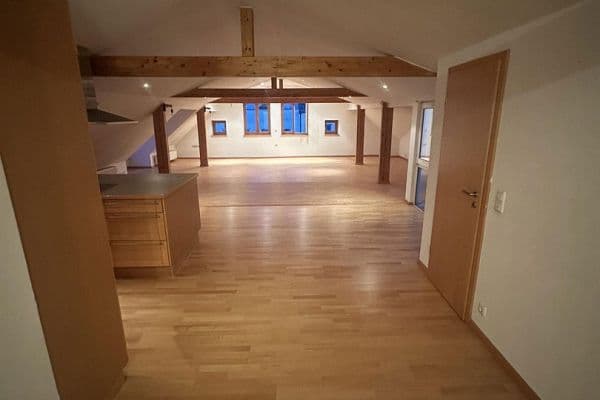 Pronájem bytu 4+1 125 m², Vilsbiburg Pronájem bytu 4+1 125 m², Vilsbiburg