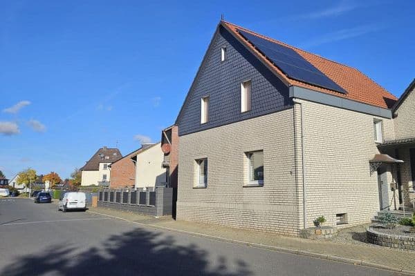 Prodej domu 165 m², pozemek 809 m², Castrop-Rauxel Prodej domu 165 m², pozemek 809 m², Castrop-Rauxel