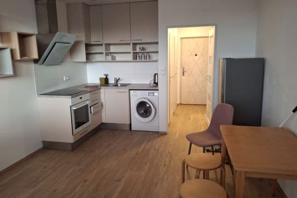 Pronájem bytu 1+kk 26 m², Jahodová, Praha Pronájem bytu 1+kk 26 m², Jahodová, Praha
