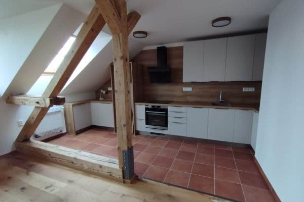 Pronájem bytu 2+kk 95 m², U Dráhy, Plzeň Pronájem bytu 2+kk 95 m², U Dráhy, Plzeň