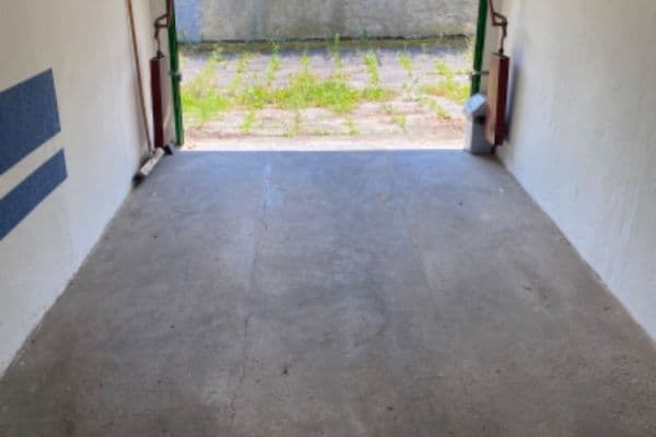 Pronájem garáže 20 m², Psárská, Praha Pronájem garáže 20 m², Psárská, Praha