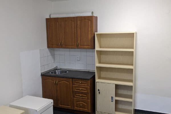 Pronájem nebytového prostoru 117 m², Strančická, Praha Pronájem nebytového prostoru 117 m², Strančická, Praha