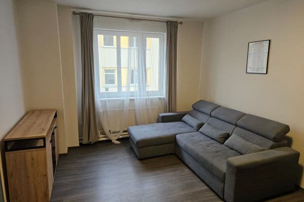 Pronájem bytu 2+kk 44 m², Krátká, Praha Pronájem bytu 2+kk 44 m², Krátká, Praha