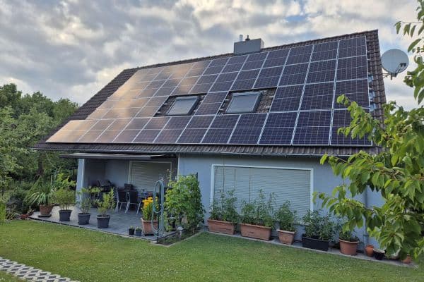 Prodej domu 150 m², pozemek 692 m², Bielefeld, Severní Porýní-Vestfálsko Prodej domu 150 m², pozemek 692 m², Bielefeld, Severní Porýní-Vestfálsko