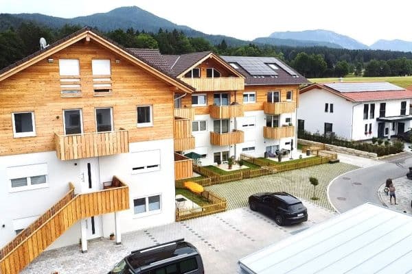 Pronájem bytu 3+1 77 m², Reinerbachweg 12, Siegsdorf / Hörgering, Bavorsko Pronájem bytu 3+1 77 m², Reinerbachweg 12, Siegsdorf / Hörgering, Bavorsko