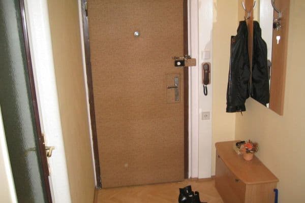 Prodej bytu 3+1 70 m², Pšenčíkova, Praha Prodej bytu 3+1 70 m², Pšenčíkova, Praha