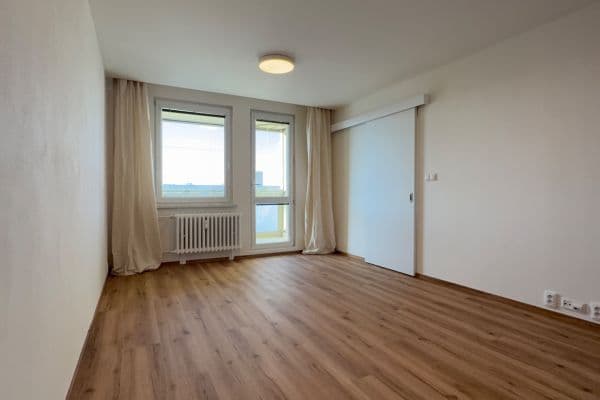 Pronájem bytu 3+1 65 m², Kahovská, Praha Pronájem bytu 3+1 65 m², Kahovská, Praha