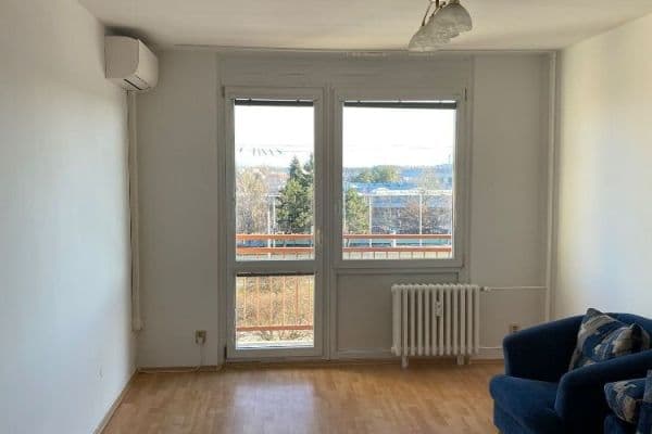 Pronájem bytu 3+1 69 m², Pod Zámečkem, Hradec Králové Pronájem bytu 3+1 69 m², Pod Zámečkem, Hradec Králové