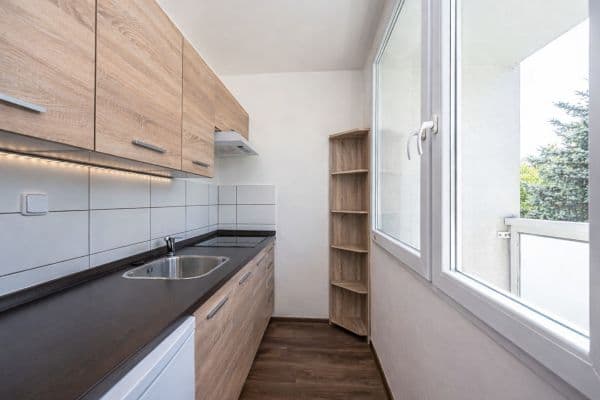 Prodej bytu 1+kk 28 m², K Sadu, Praha Prodej bytu 1+kk 28 m², K Sadu, Praha