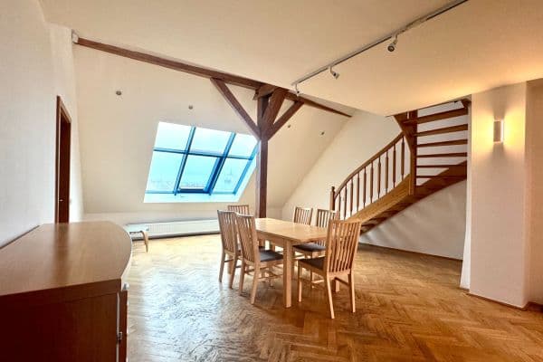Pronájem bytu 4+1 138 m², Škroupovo náměstí, Praha Pronájem bytu 4+1 138 m², Škroupovo náměstí, Praha